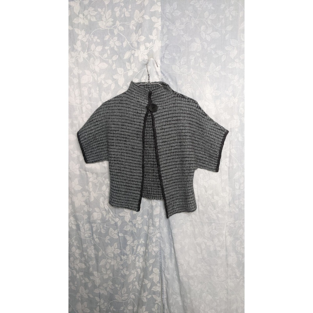 Indigenous "One Weave" Gray Organic Wool Capelet Size Small